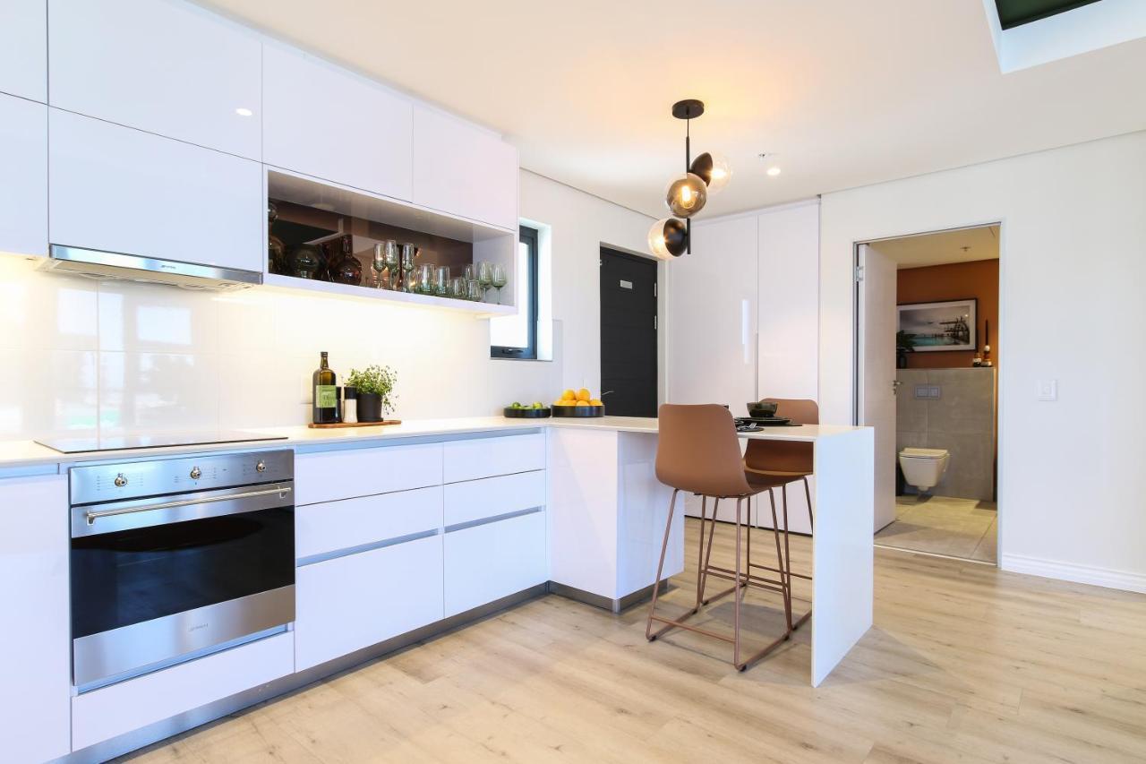 16 On Bree 3102 Cape Town